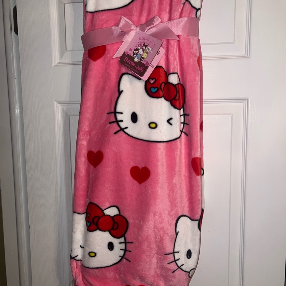 Hello Kitty Pink Throw Blanket